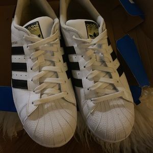 Decent Adidas Shelltops